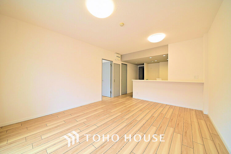 内装 上質な時間を育む暮らしのメインステージ。寛ぎとコミュニケーションを育む居心地のよい場所