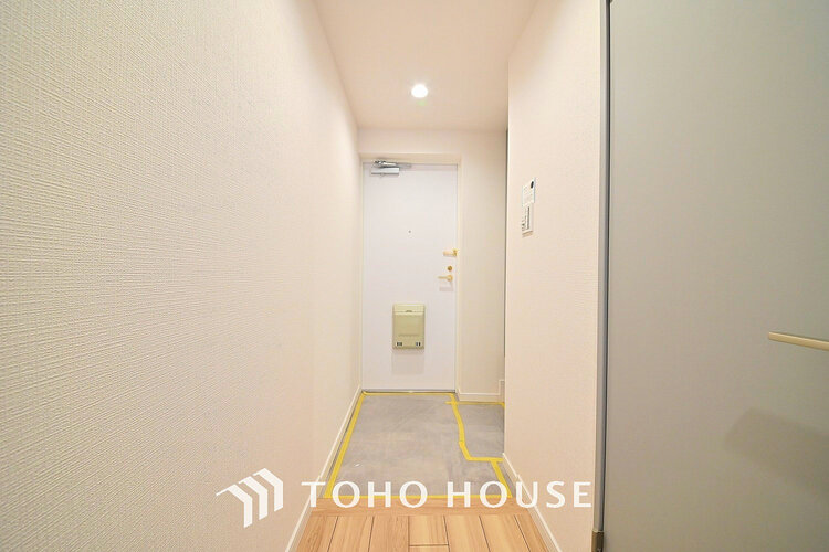 玄関 落ち着いた雰囲気の玄関、家族の帰りを暖かく迎えてくれます