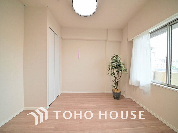 内装 シンプルですっきりとした室内は飽きのこない居心地の良い雰囲気