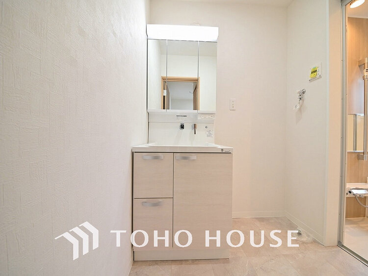 洗面 清潔感のある洗面室で朝の身支度を