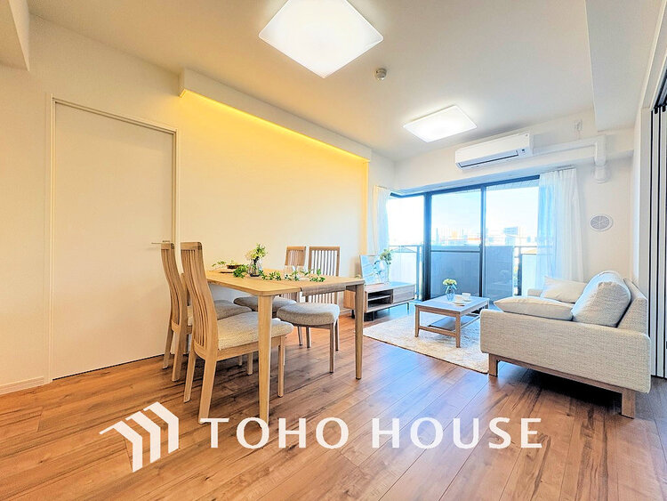 内装 家族みんなが爽やかに過ごせるように、光をたっぷり取り込んだLDK