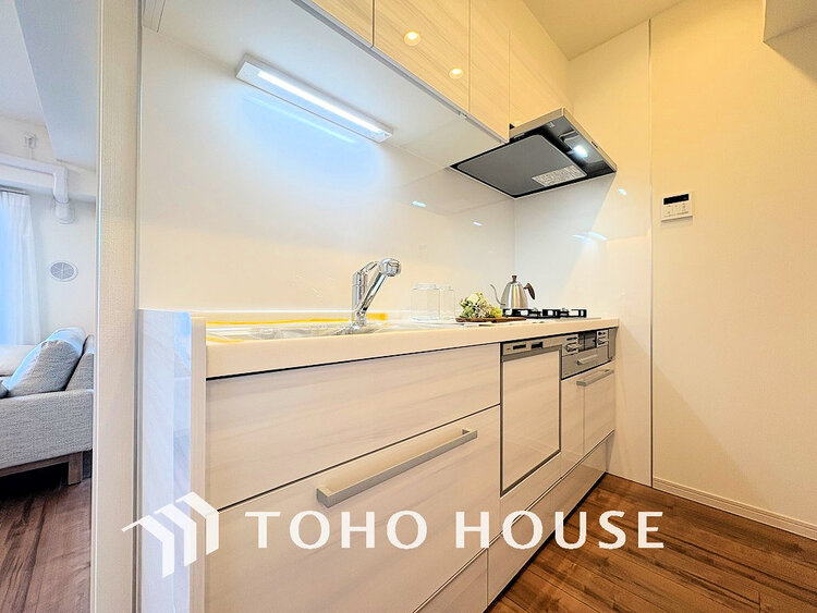 キッチン シンプルな部屋の雰囲気に溶け合うナチュラルキッチン