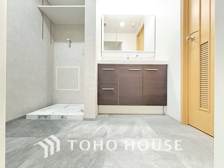 洗面 大きな洗面鏡付き、朝の身支度も楽しくなりますね