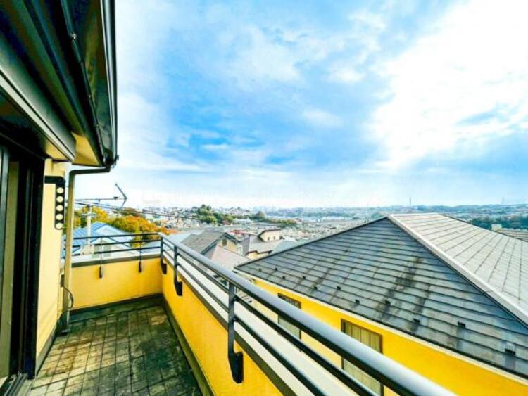 その他 太陽の光と爽やかな風でお洗濯物は気持ちいいです。 