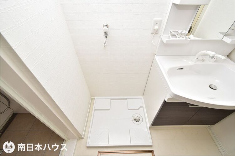 その他 【洗濯機置場】洗濯パン付きの洗濯機置場です！もしもの水漏れ時にも安心です♪