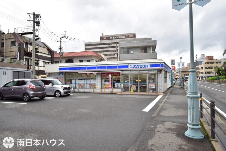 周辺 【ローソン鴨池新町店】鹿児島市鴨池新町にあるコンビニです駐車場有 徒歩 約9分（約680m）