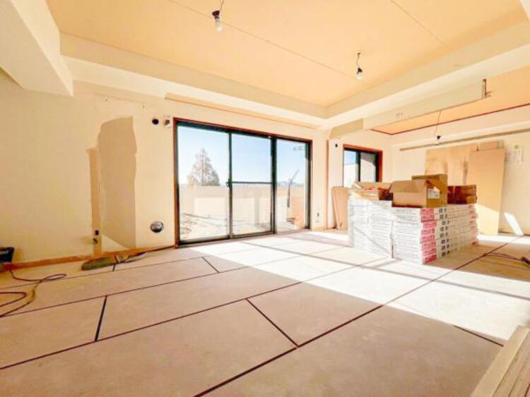 内装 自分の時間を充実させながら心豊かにできるプライベート空間！！穏やかな寛ぎを届ける仕様のゆとりある居室。個室のお部屋が欲しいという要望に応える設計で、過ごす時間が長くてもゆったり落ち着いて過ごせそう！！