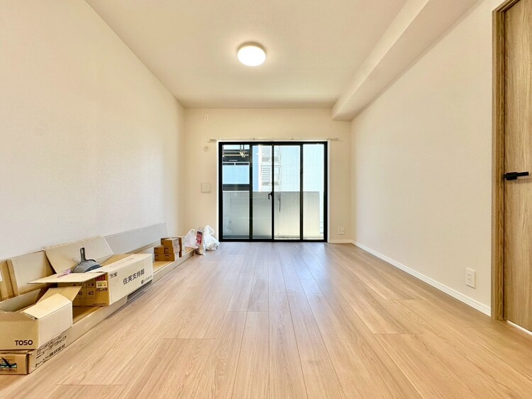 居間 飾り過ぎないシンプルな内装と偏り過ぎないデザインで統一しました。