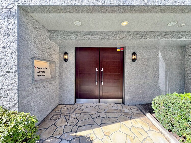 エントランス 外と内をつなぐエントランスは、まさに顔となる場所。