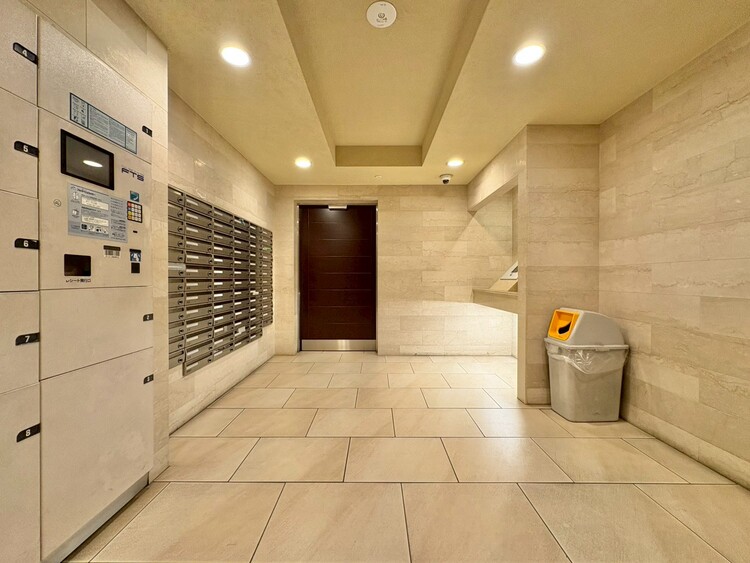 エントランス エントランス内部は、管理が行き届き清潔な共有スペースとなっています。