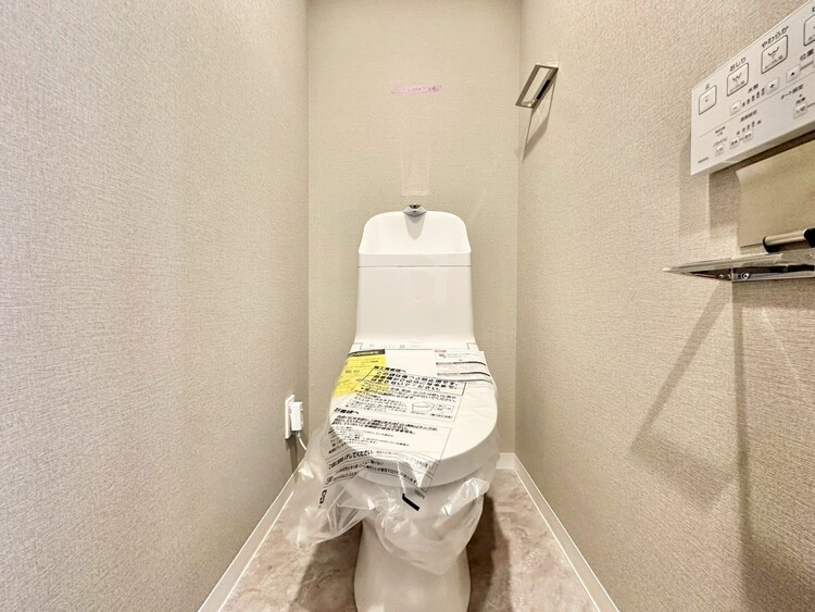 トイレ 暮らしの中のさりげないひとときの快適さにも、こだわりを、持って設備を配しております。