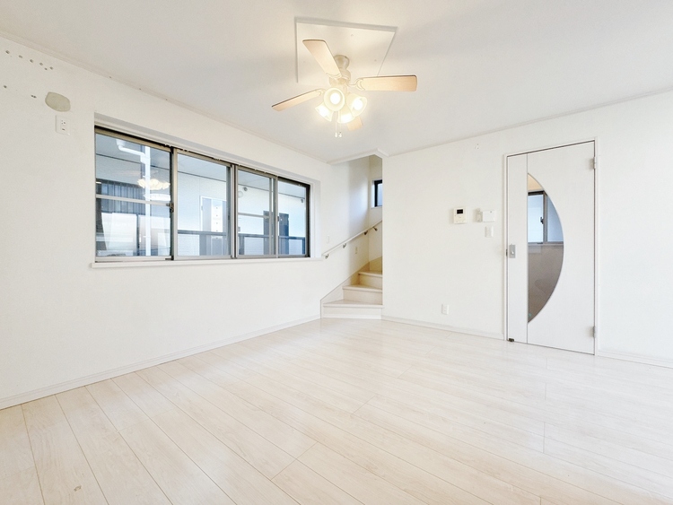 居間 豊かな居住性と、安心感を満たすクオリティが見事に調和した住空間。