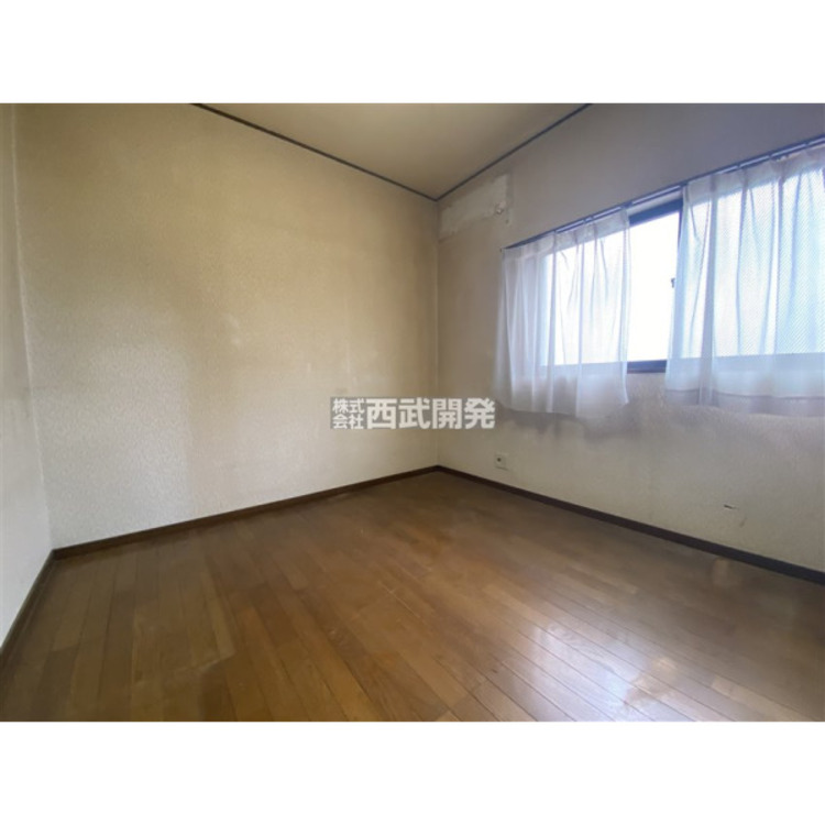 内装 ２階洋室４．５帖