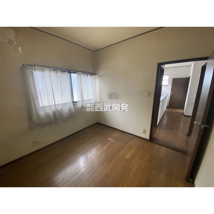 内装 ２階洋室４．５帖