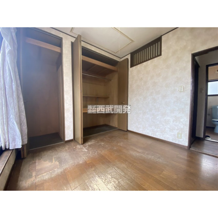 内装 ２階洋室４．５帖