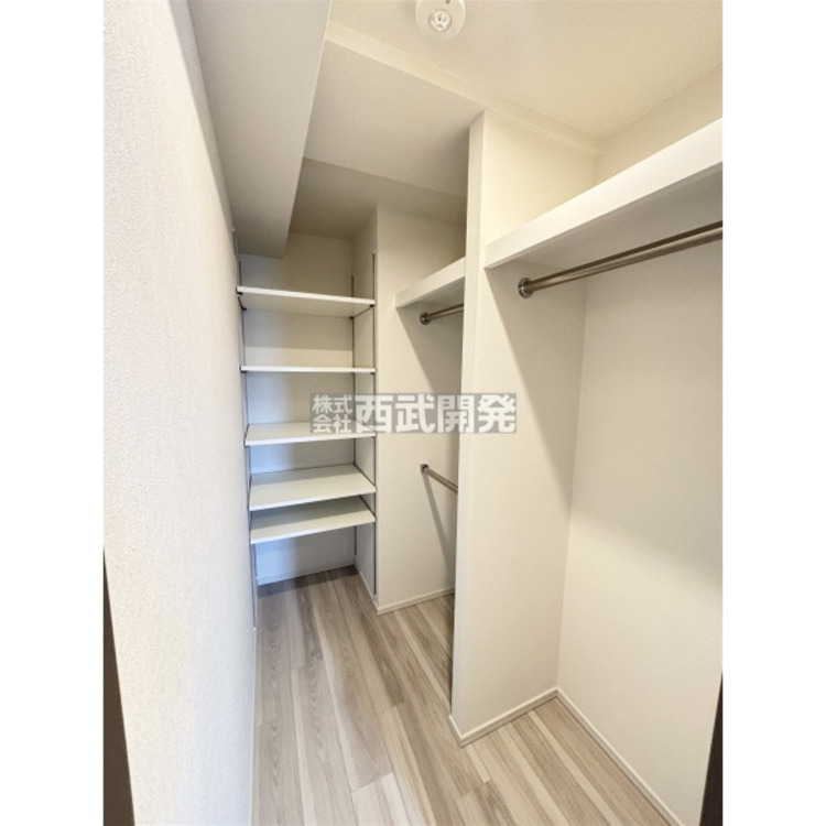 収納 ウォークインクローゼットです。