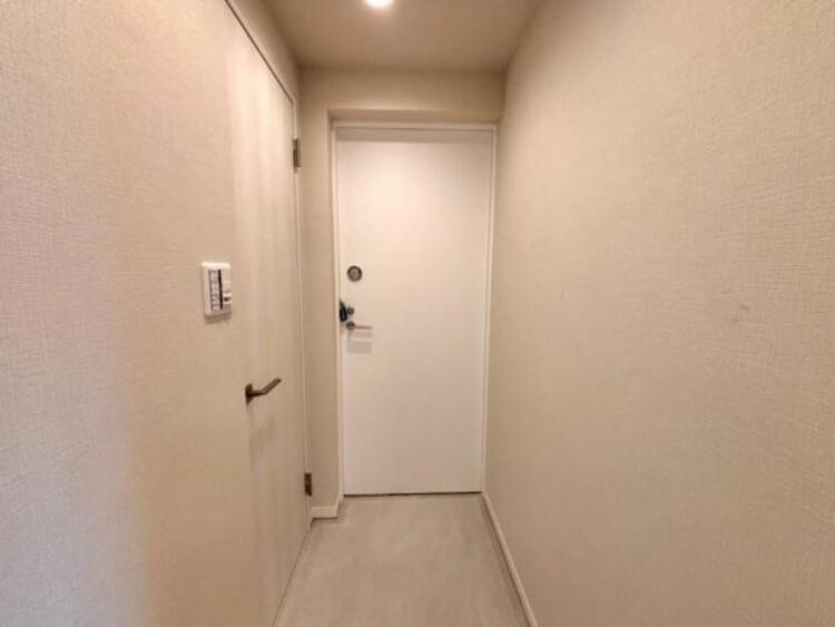 その他 雑多な玄関ではなくスッキリ空間としてお家の顔になるよう設計いたしました。 