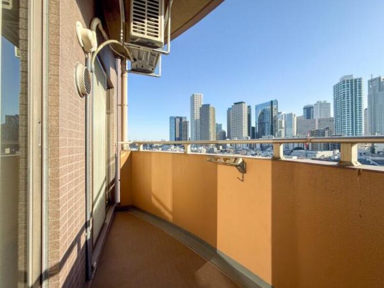 バルコニー 開放感のあるバルコニーで、毎日の暮らしにゆとりをプラス。