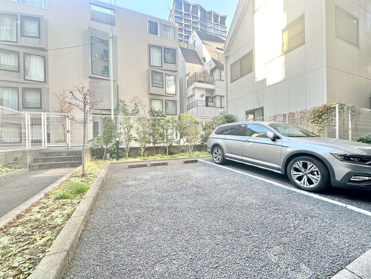 その他 駐車スペースが嬉しいですね。※空き状況は都度ご確認下さい。