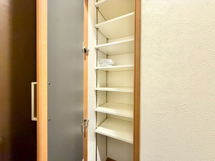 その他 家電やスーツケース、ストック品など何でも片付く嬉しい空間です。