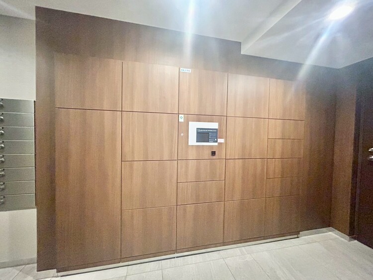 その他 好きな時間にいつでも荷物を受取れるため、到着時間を気にして自宅で待機したり、再配達の連絡をする手間がかかりません。共働きなど不在が多い方、ネット通販の利用が多い方に大変便利。