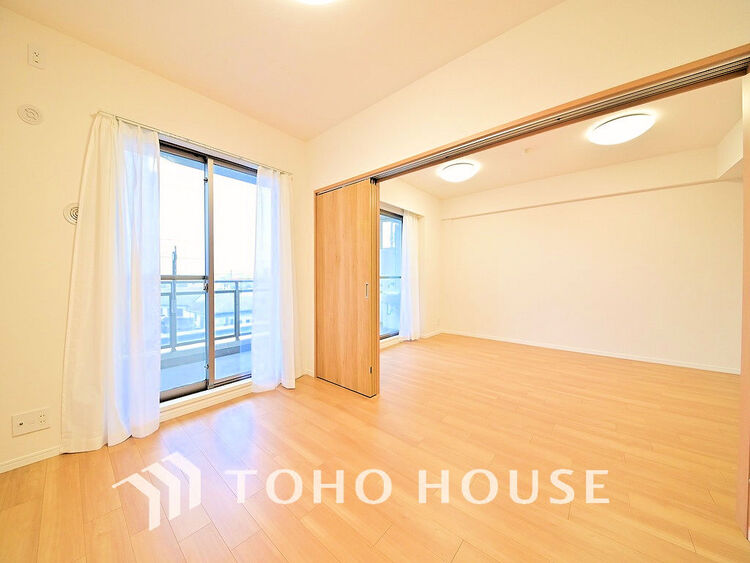 内装 1日の疲れを癒し、心地よく寛げるようゆったりとした広さをしています