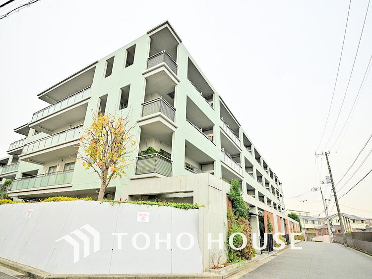 外観 〜大切なペットと暮らせるリフォーム住戸〜TR、WIC付の豊富な収納を完備した2SLDK〜