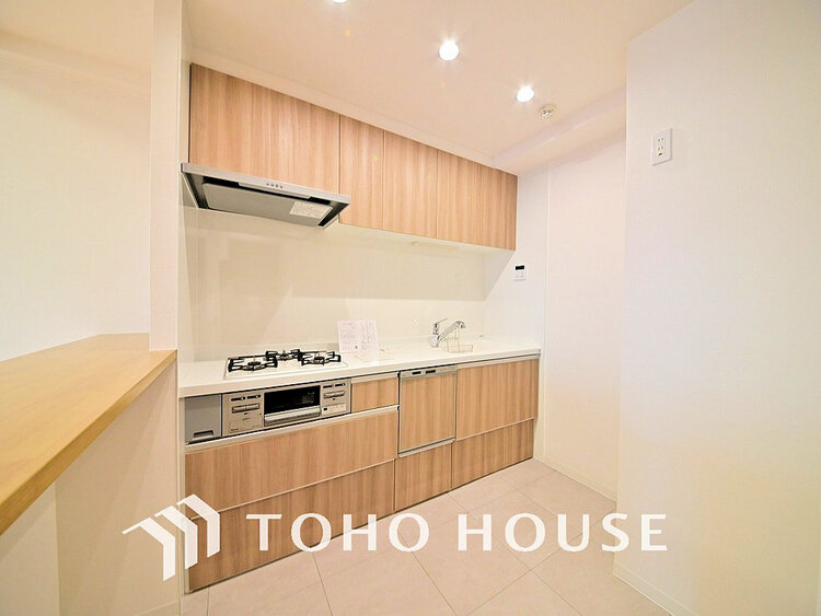 キッチン 落ち着きのあるカラーで統一された清潔感と気品が溢れるキッチン