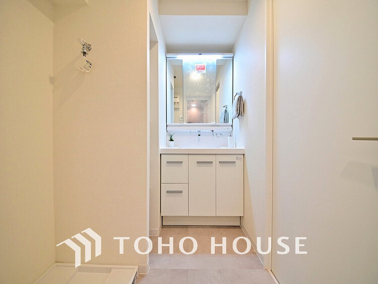 洗面 大きな洗面鏡付き、朝の身支度も楽しくなりますね