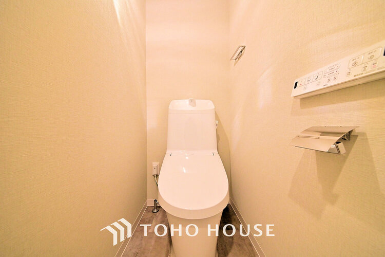 トイレ トイレには快適な温水洗浄便座付