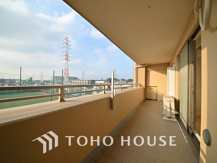 バルコニー 陽当たり良好なバルコニー