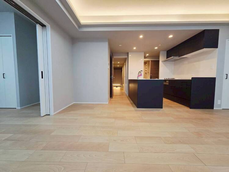 キッチン 【リビング】伸びやかな空間のなかで、ゆったりとしたひとときを過ごせます。