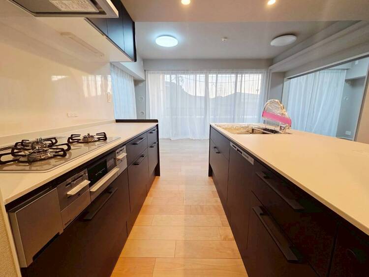 キッチン 【キッチン】開放感のあるキッチンスペース。調理をしながら、会話も弾みそうですね。