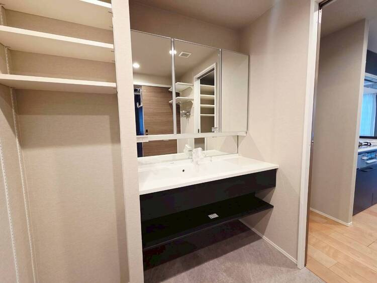 キッチン 【洗面化粧台】清潔感を感じられる洗面化粧台。