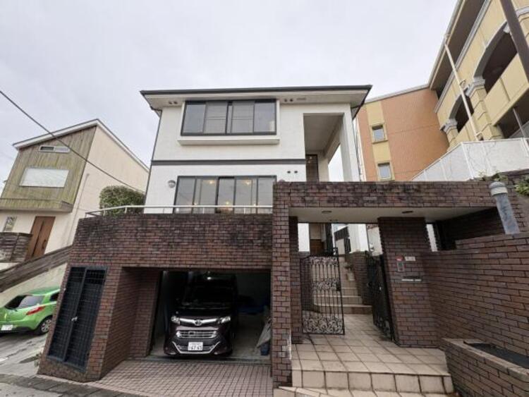 外観 ●〇落ち着きある住宅街、一種低層住居専用地域内に位置しています。日当りを重視する方に是非〇● 