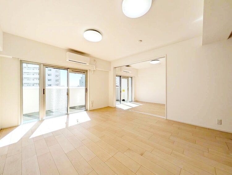 居間 飾り過ぎないシンプルな内装と偏り過ぎないデザインで統一しました。