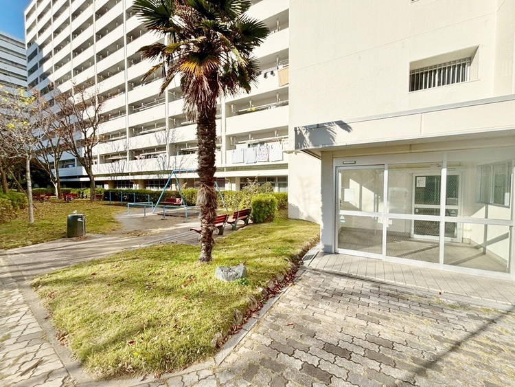 エントランス 外と内をつなぐエントランスは、まさに顔となる場所。