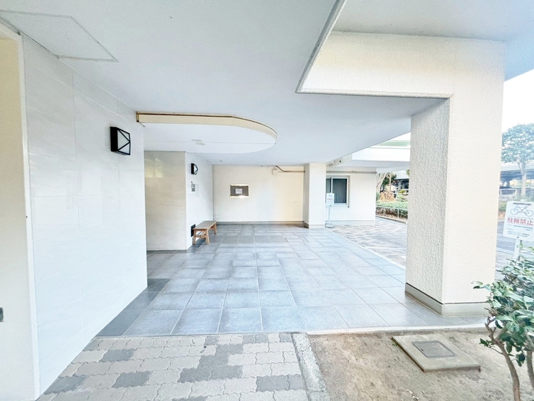 エントランス エントランスは、毎日の行き帰りで使う大事な空間です。