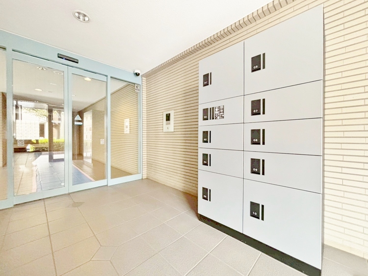 設備 留守時に便利な宅配ボックスを完備。