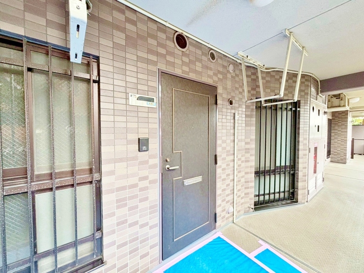 玄関 玄関を開ければ、そこは安らぎのご自宅。