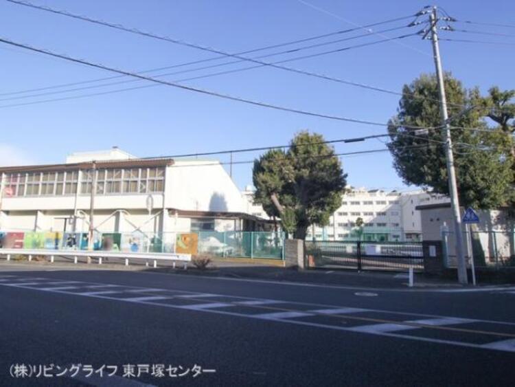 周辺 横浜市立南中学校　1680ｍ