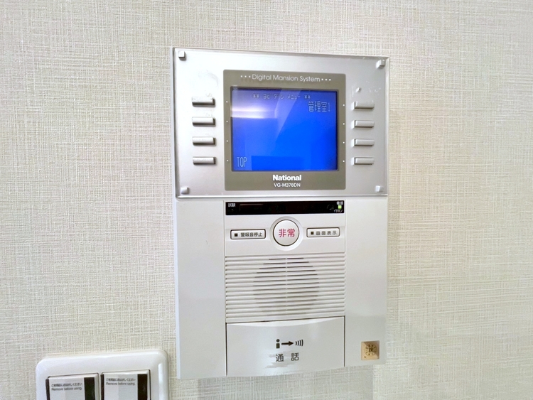 その他 誰が来てもわかる様にモニター付きインターホンを設置。