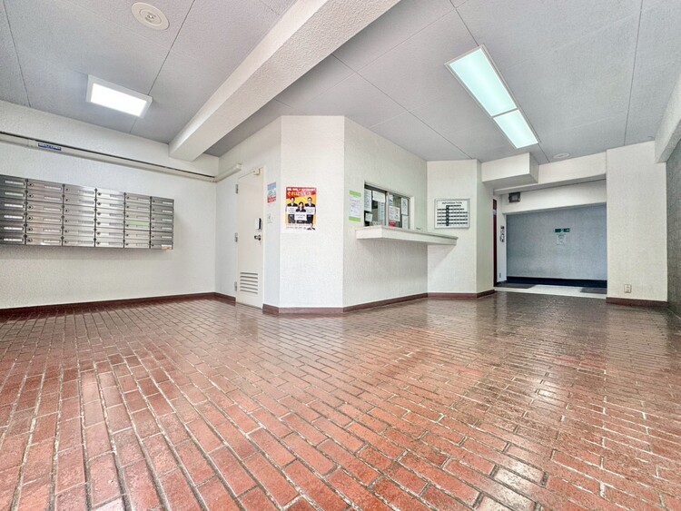 その他 館内は静寂な中が保たれており、管理が行き届いている印象を受けました。