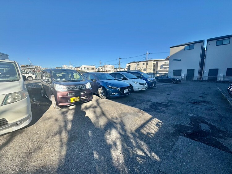 その他 駐車スペースが嬉しいですね。※空き状況は都度ご確認下さい。