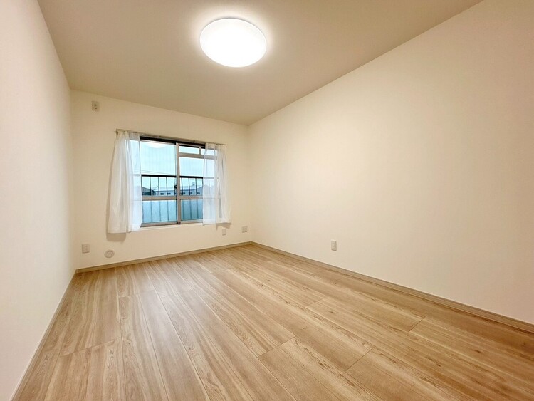 その他 清かで艶やかな時間をもたらしてくれる室内です。