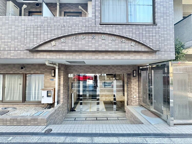 その他 上質感漂う玄関アプローチです。