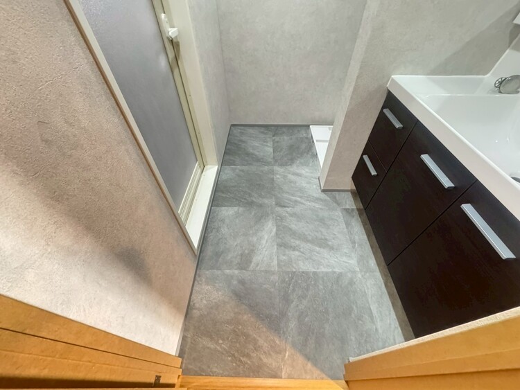 その他 十分な広さの脱衣所。