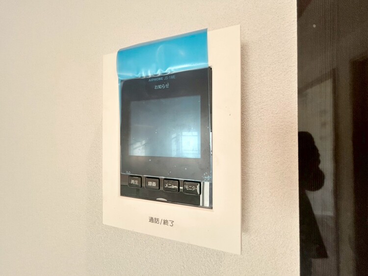 その他 誰が来てもわかる様にモニター付きインターホンを設置。