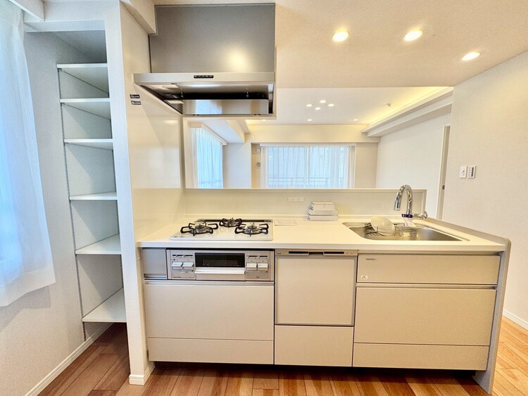 その他 開放感のあるキッチンスペース。調理をしながら、会話も弾みそうですね。