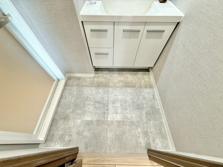 その他 十分な広さの脱衣所。